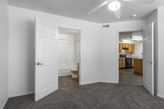 The Bristol Apartments in Lawton, OK - Building Photo - Interior Photo