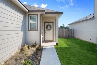 20819 Adventure Wy in Porter, TX - Building Photo - Building Photo