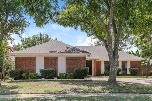 3309 Country Creek Ln in Fort Worth, TX - Building Photo