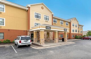 Furnished Studio-Bloomington - Normal in Bloomington, IL - Building Photo