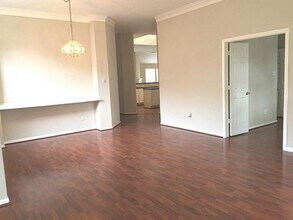 7411 Orchard Hills Ln in Sugar Land, TX - Building Photo - Building Photo