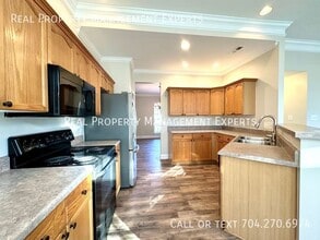 8900 Hadco Ln in Matthews, NC - Building Photo - Building Photo