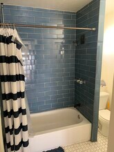 1727 24th W St in Los Angeles, CA - Building Photo - Building Photo