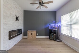 82 Wolf Crk Dr in Senoia, GA - Building Photo - Building Photo