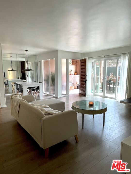 property at 2612 Torrey Pines Rd