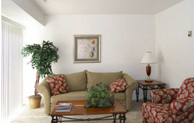 Arrowtree Apartments in Okemos, MI - Building Photo - Building Photo