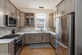 2452 W Lexington St in Chicago, IL - Building Photo - Building Photo