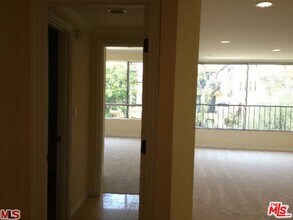 1531 Camden Ave-Unit -204 in Los Angeles, CA - Building Photo - Building Photo