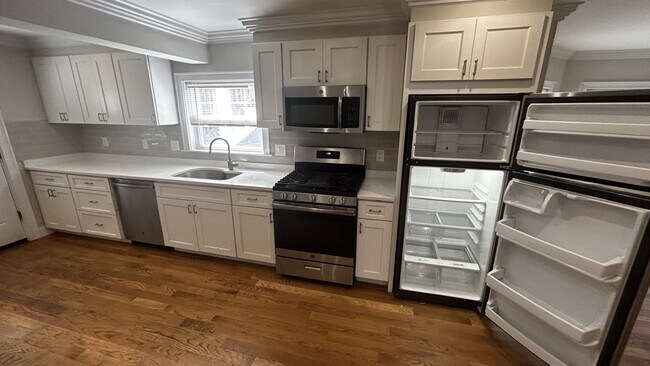 62 Gordon St, Unit 2 in Boston, MA - Building Photo - Building Photo