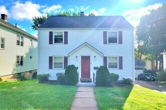 508 S Quaker Ln, Unit 508 in West Hartford, CT - Building Photo - Building Photo