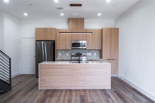 5614 Larkin St in Houston, TX - Building Photo