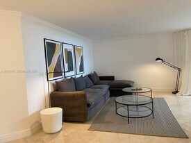 170 Ocean Ln Dr in Key Biscayne, FL - Building Photo