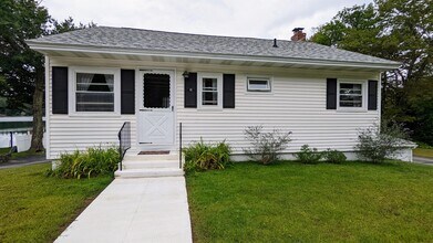 2 Starfish Ln in Gilmanton, NH - Building Photo - Building Photo