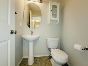 16345-1655A 55a St NW in Edmonton, AB - Building Photo - Building Photo