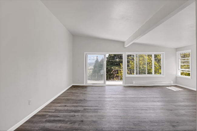 10607 Des Moines Memorial Dr in Seattle, WA - Building Photo - Building Photo