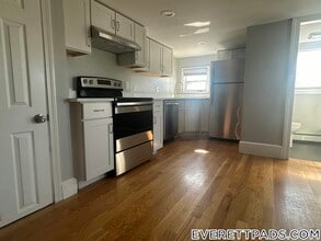 55 Forest Ave in Everett, MA - Building Photo - Building Photo