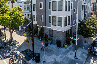 200 Dolores St in San Francisco, CA - Building Photo - Building Photo