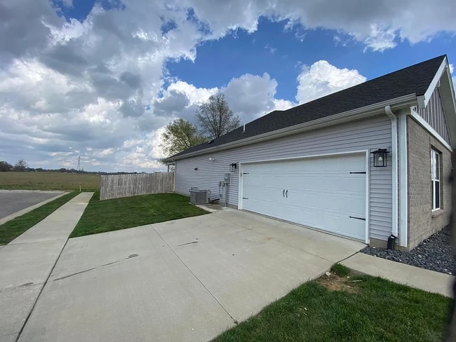 4154 Little Bluestem Dr in Owensboro, KY - Foto de edificio - Building Photo