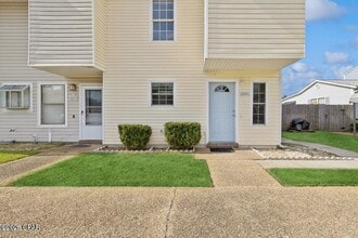 6601 Pridgen St in Panama City, FL - Building Photo - Building Photo