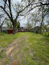 105-107 E Hull St in Denison, TX - Building Photo - Building Photo