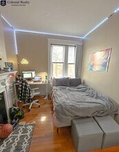 330 St Paul St in Brookline, MA - Building Photo - Building Photo