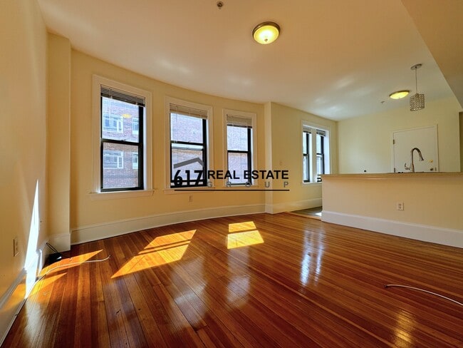 881 Massachusetts Ave, Unit 54 in Cambridge, MA - Building Photo - Building Photo