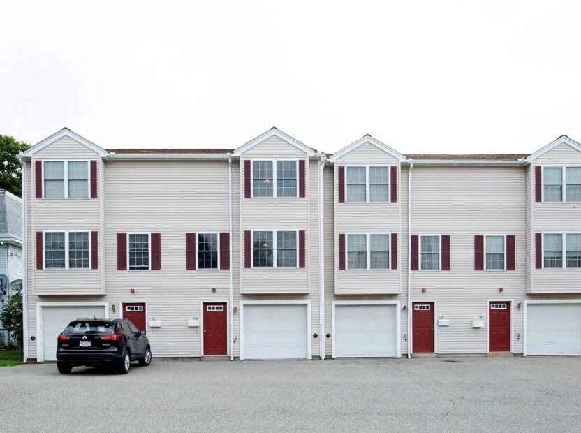 138 Mount Washington St in Lowell, MA - Building Photo