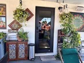 581 NW 185th St in Miami, FL - Building Photo - Building Photo