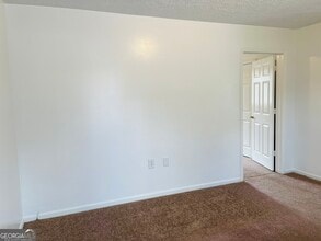 42 Robinson St in Newnan, GA - Building Photo - Building Photo