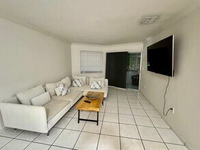 1601 NE 185th St-Unit -Amit Naor in Miami, FL - Building Photo - Building Photo