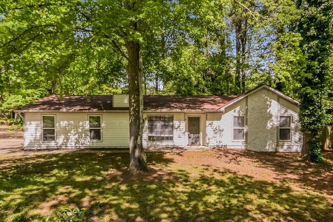 property at 440 Creekside Ct