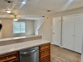 404 Peach St in Tomball, TX - Building Photo - Building Photo