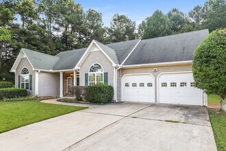 229 Oakview Dr in Dallas, GA - Building Photo - Building Photo