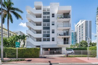 1250 Alton Rd in Miami Beach, FL - Building Photo - Building Photo