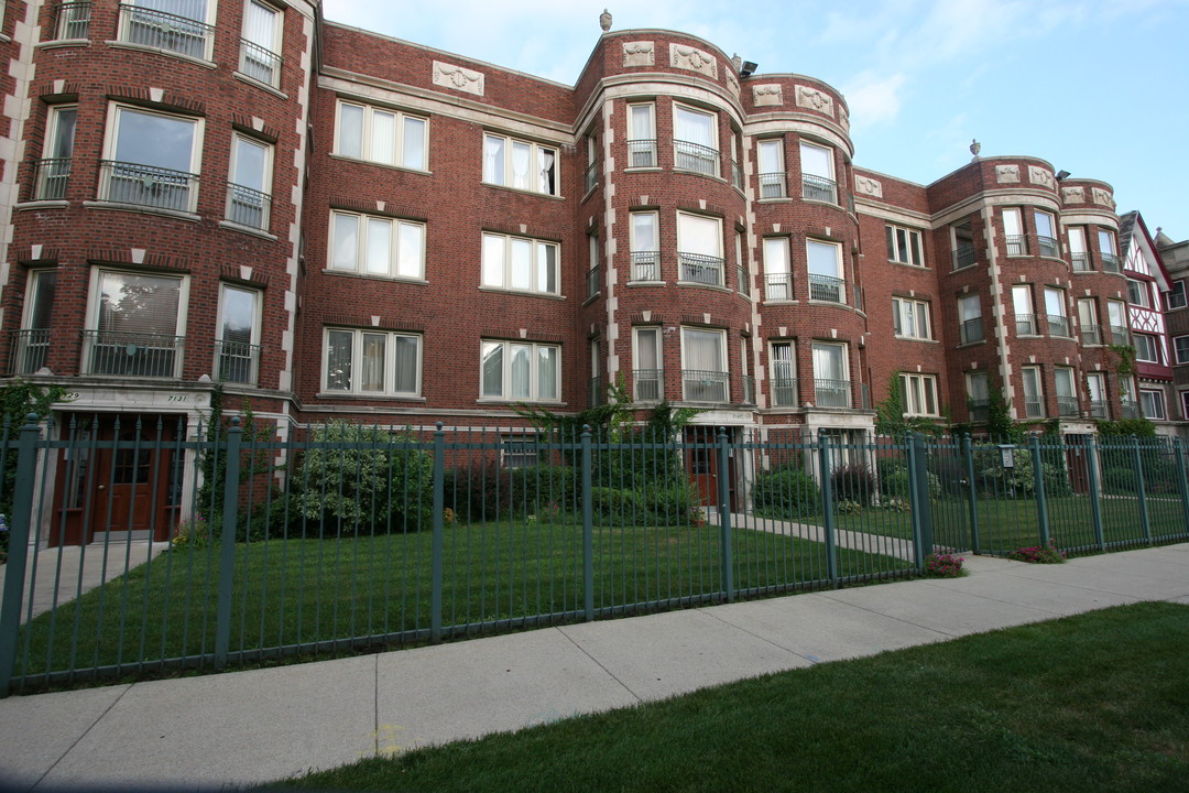 7129 S Euclid Ave in Chicago, IL - Building Photo