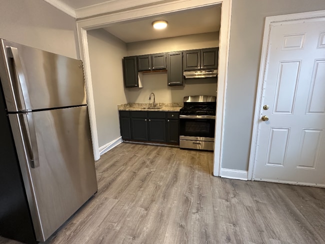 5901-5911 W Huron St in Chicago, IL - Foto de edificio - Building Photo