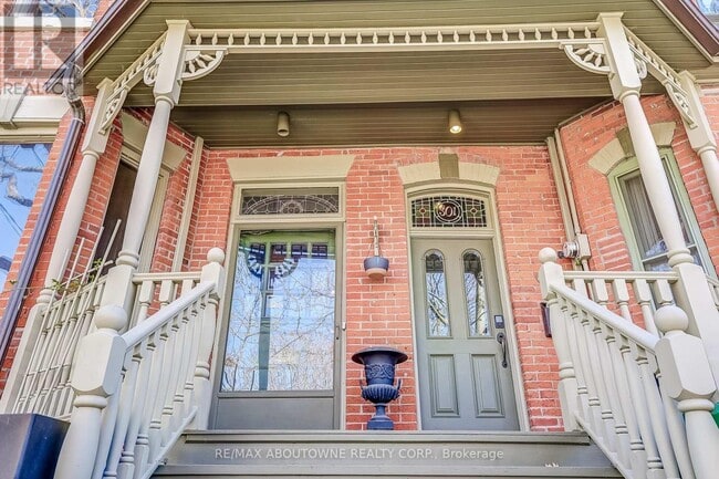 301 Sumach St in Toronto, ON - Building Photo - Building Photo