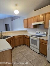 2072 Haulover Ave in Spring Hill, FL - Building Photo - Building Photo