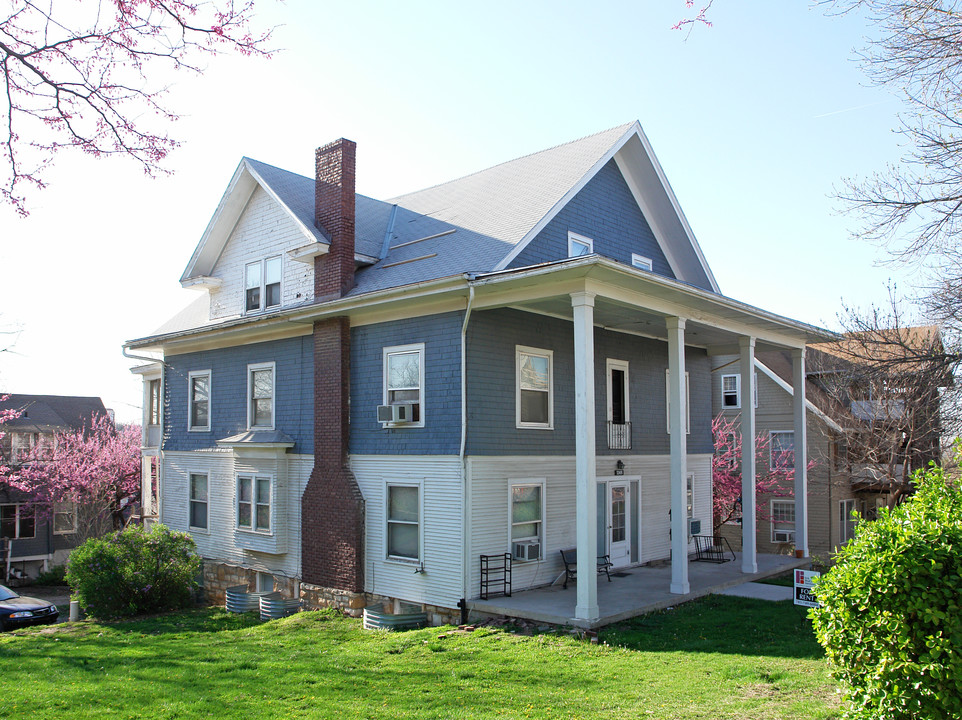 1145 Indiana St in Lawrence, KS - Building Photo