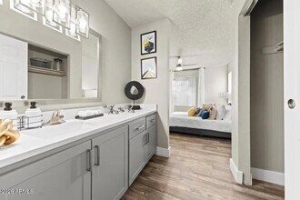 1975 E University Dr, Unit 1 in Tempe, AZ - Building Photo - Building Photo