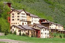 Middle Creek Village at Vail in Vail, CO - Building Photo - Building Photo