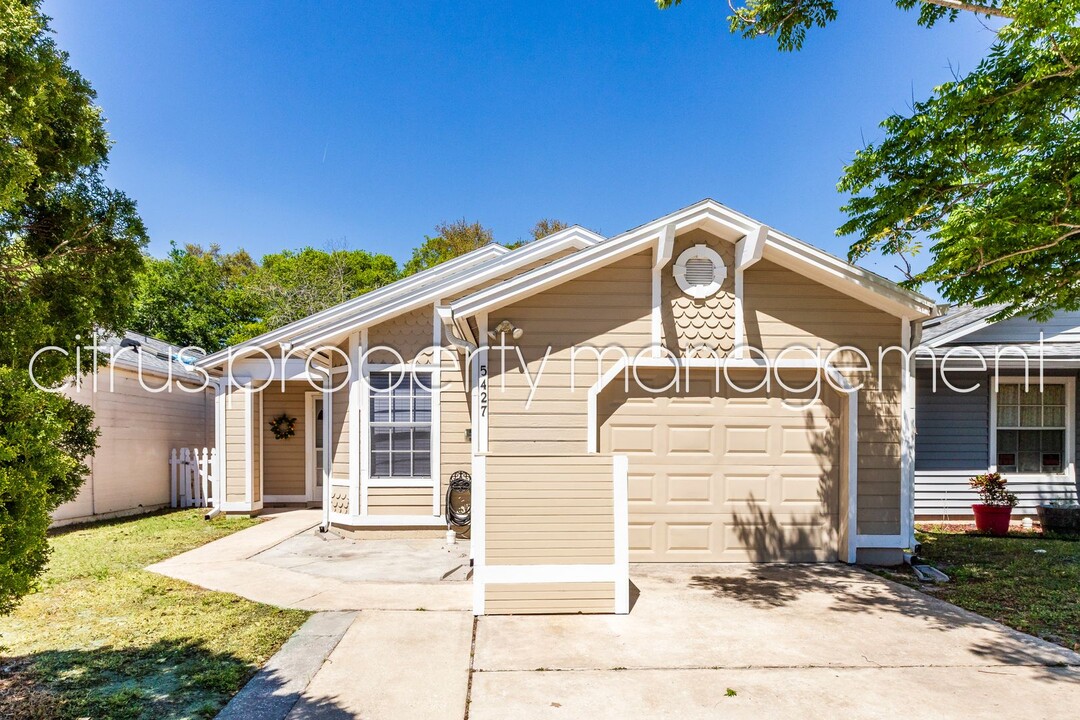5427 Pullman Dr in Orlando, FL - Building Photo