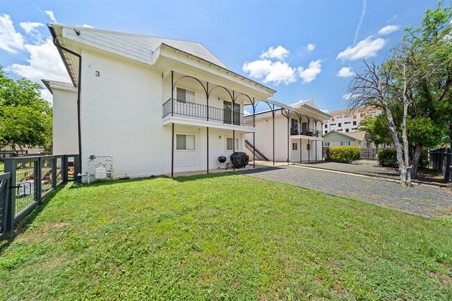 property at 1313 E 52nd St