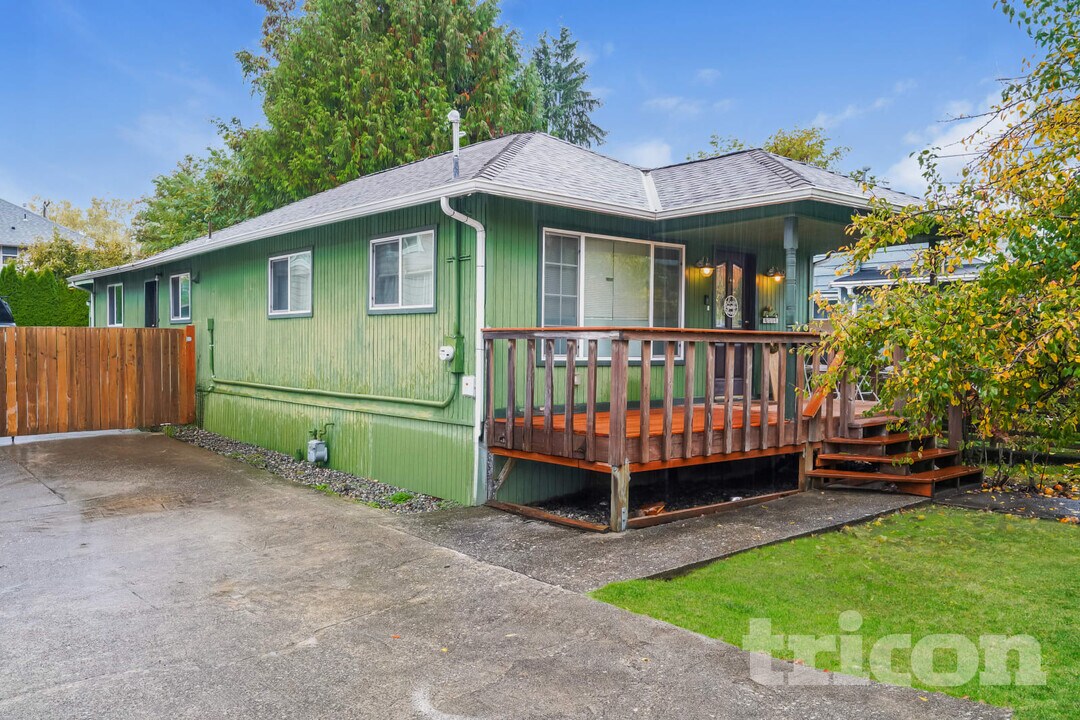 9413 14th Ave SW in Seattle, WA - Foto de edificio