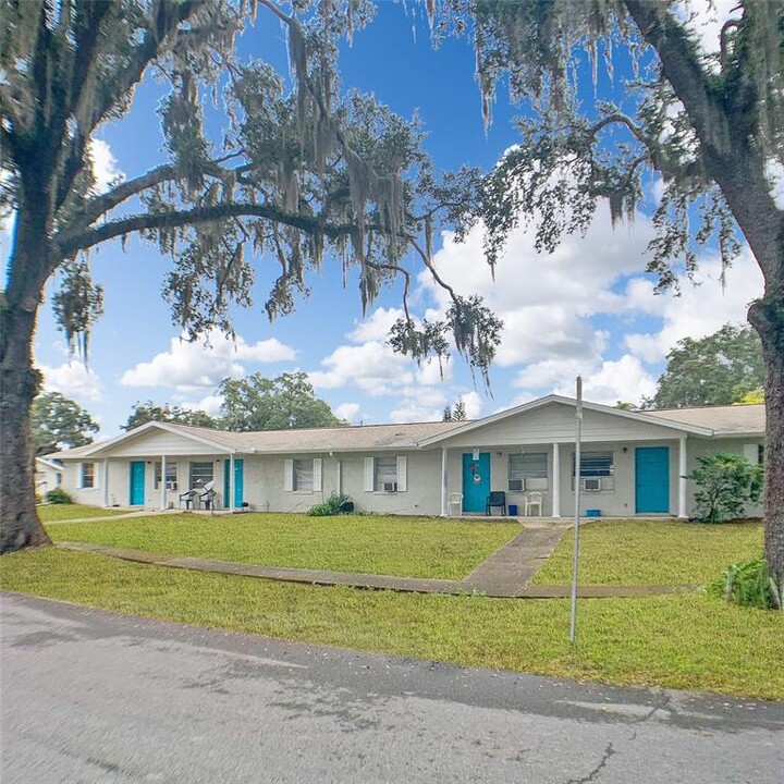 200 Church St in Leesburg, FL - Building Photo