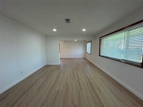 720 Sandell Dr in White Settlement, TX - Building Photo - Building Photo