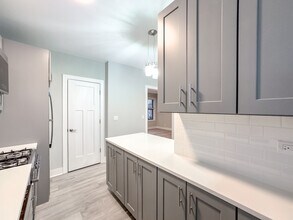 385 Hazel Ave, Unit J03P in Glencoe, IL - Building Photo - Building Photo