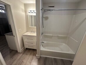 16 Bradley St in Putnam, CT - Building Photo - Building Photo