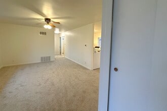 21904 41st Pl W in Mountlake Terrace, WA - Building Photo - Building Photo