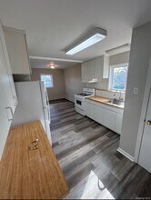 944 Union St in Bohemia, NY - Foto de edificio - Building Photo